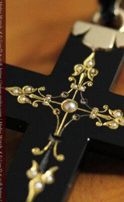 漆黒の上品な黒瑪瑙に真珠と金を合わせたアンティーククロス･十字架 【1880年頃】-A0329-7