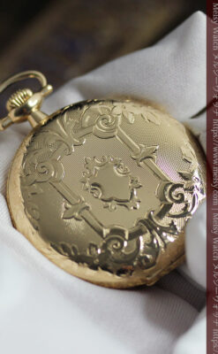 金と緑の華やかな装飾に薔薇の花 エルジンの金無垢アンティーク懐中時計 【1915年頃】-P2334-19