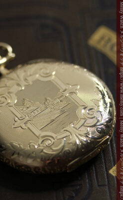 金と緑の華やかな装飾に薔薇の花 エルジンの金無垢アンティーク懐中時計 【1915年頃】-P2334-8