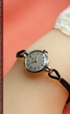 オメガのレトロ感が楽しい女性用腕時計 【1949年頃】-W1583-13