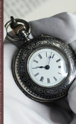 ニエロ・黒金装飾 ロンジンの銀無垢アンティーク懐中時計【1902年製】チェーン付き-P2344-16