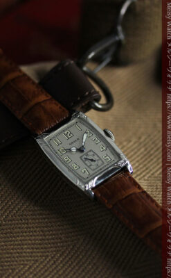 グリュエン 100年物の特別なカジュアルアンティーク腕時計 【1925年頃】-W1594-2