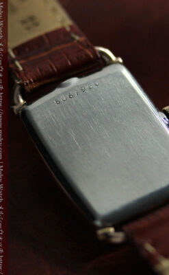 アメリカンレトロなブローバのアンティーク腕時計 【1944年頃】-W1600-12