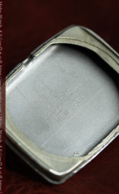 アメリカンレトロなブローバのアンティーク腕時計 【1944年頃】-W1600-13