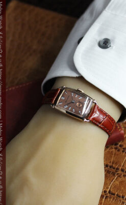 アメリカンレトロなブローバのアンティーク腕時計 【1944年頃】-W1600-15