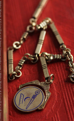 隠れフリーメイソンの回転飾り付きアンティーク懐中時計チェーン-C0510-13