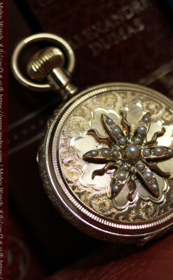 立体的な金と真珠の花 ウォルサムの金無垢アンティーク懐中時計 【1897年頃】-P2349-2