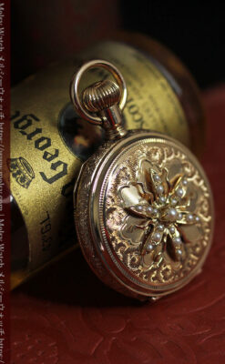 立体的な金と真珠の花 ウォルサムの金無垢アンティーク懐中時計 【1897年頃】-P2349-6