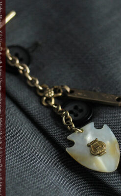 装飾の入ったアンティーク懐中時計チェーン 白い盾型に竪琴の飾り-C0512-10