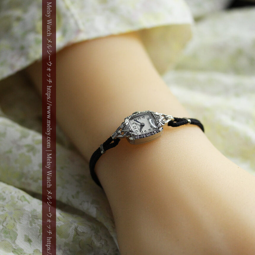 ダイヤとケース装飾の美しいハミルトンのレディース金無垢腕時計 【1945年頃】-W1610-1