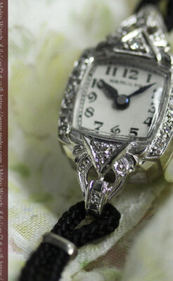 ダイヤとケース装飾の美しいハミルトンのレディース金無垢腕時計 【1945年頃】-W1610-11
