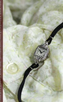 ダイヤとケース装飾の美しいハミルトンのレディース金無垢腕時計 【1945年頃】-W1610-13