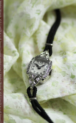 ダイヤとケース装飾の美しいハミルトンのレディース金無垢腕時計 【1945年頃】-W1610-3