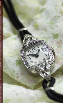 ダイヤとケース装飾の美しいハミルトンのレディース金無垢腕時計 【1945年頃】-W1610-8