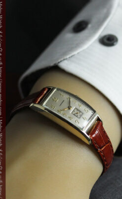 緩やかな曲線が上品な細長いケースのロンジンのアンティーク腕時計【1946年頃】-W1616-20