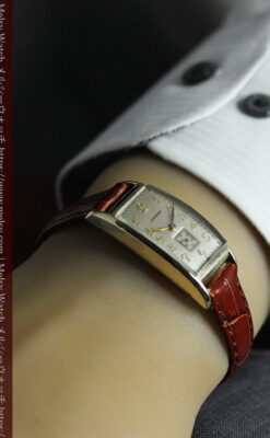 緩やかな曲線が上品な細長いケースのロンジンのアンティーク腕時計【1946年頃】-W1616-21