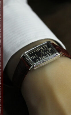 傑出した個性のロンジン 黒い文字盤のアンティーク腕時計 【1926年頃】-W1619-8