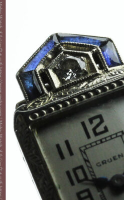 サファイアと大粒のダイヤが輝くグリュエンの金無垢アンティーク腕時計 【1925年頃】-W1620-11