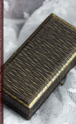 サファイアと大粒のダイヤが輝くグリュエンの金無垢アンティーク腕時計 【1925年頃】-W1620-25