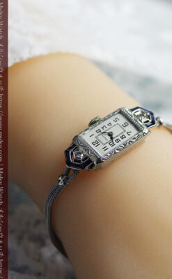 サファイアと大粒のダイヤが輝くグリュエンの金無垢アンティーク腕時計 【1925年頃】-W1620-5