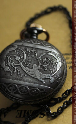 天使の装飾 渋さと深みあるロンジンのアンティーク懐中時計【1892年製】チェーン付き-P2359-10