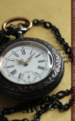 天使の装飾 渋さと深みあるロンジンのアンティーク懐中時計【1892年製】チェーン付き-P2359-11