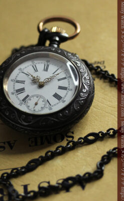 天使の装飾 渋さと深みあるロンジンのアンティーク懐中時計【1892年製】チェーン付き-P2359-14