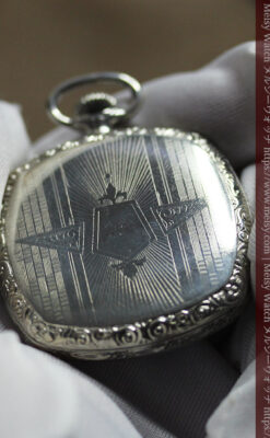 ウォルサムの丸みを帯びた四角形のアンティーク懐中時計【1926年頃】-P2365-15