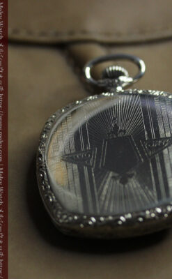ウォルサムの丸みを帯びた四角形のアンティーク懐中時計【1926年頃】-P2365-6