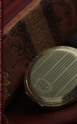 ハミルトンの綺麗な金色の文字盤を持つアンティーク懐中時計【1924年頃】-P2367-6