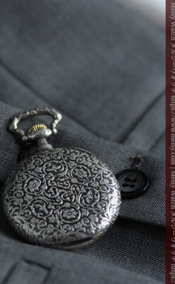 黒と銀の美しい装飾と色使い ロンジンの銀無垢アンティーク懐中時計 【1899年製】-P2372-6