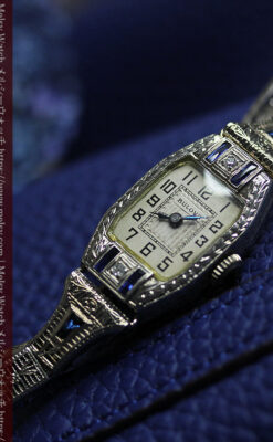 ブローバ 金無垢女性用アンティーク腕時計 美しい2色6石の宝石 【1926年製】-W1628-1