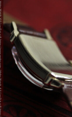 カーベックス 形やスタイルの特殊なグリュエンのアンティーク腕時計 【1950年頃】金&黒-W1629-18