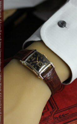 カーベックス 形やスタイルの特殊なグリュエンのアンティーク腕時計 【1950年頃】金&黒-W1629-21