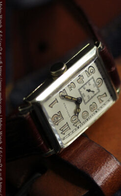 1世紀という渋さが光る ロンジンの長方形アンティーク金無垢腕時計 【1926年頃】-W1633-13