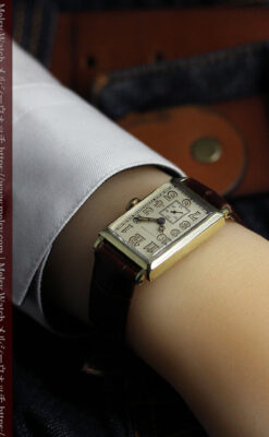 1世紀という渋さが光る ロンジンの長方形アンティーク金無垢腕時計 【1926年頃】-W1633-25