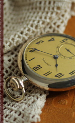 個性的な辛子色を楽しむイリノイのアンティーク懐中時計 【1920年頃】-P2381-8