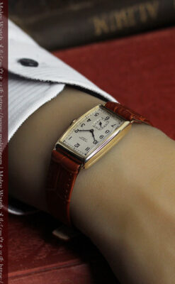 英国ベンソン 品のある縦長の金無垢アンティーク腕時計 【1949年頃】-W1636-18