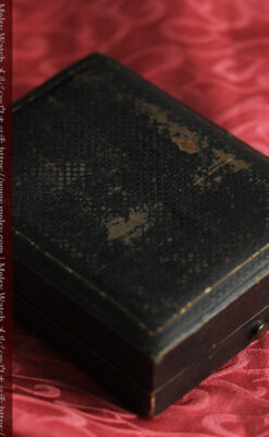 赤い宝石と美しい文字盤 ウォルサムのアンティーク懐中時計 【1895年頃】 箱付き-P2383-25