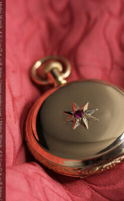 赤い宝石と美しい文字盤 ウォルサムのアンティーク懐中時計 【1895年頃】 箱付き-P2383-3