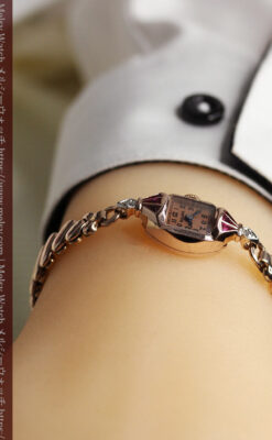 ルビー&ダイヤ 華のあるブローバの女性用アンティーク金無垢腕時計 【1941年製】箱付き-W1643-20