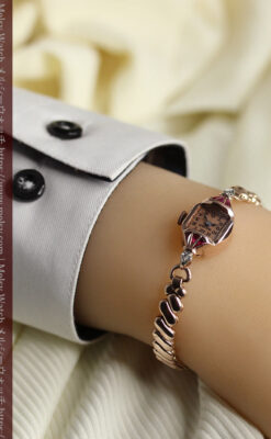 ルビー&ダイヤ 華のあるブローバの女性用アンティーク金無垢腕時計 【1941年製】箱付き-W1643-21