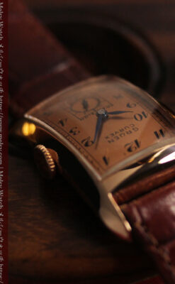 ローズ色の美しいカーベックス 曲線を描くグリュエンのアンティーク腕時計 【1940年頃】-W1644-14