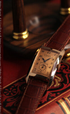 ローズ色の美しいカーベックス 曲線を描くグリュエンのアンティーク腕時計 【1940年頃】-W1644-5