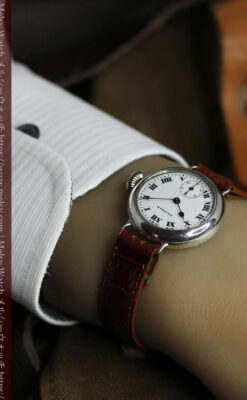 騎士の彫りを持つウォルサム 銀無垢アンティーク腕時計 【1915年製】-W1438-23