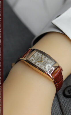 丸みのあるカーブを描くロンジンのアンティーク腕時計 【1938年頃】ローズ色-W1658-18