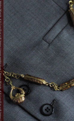 真鍮色で特殊なデザイン&特別な色味の懐中時計チェーン-C0528-3