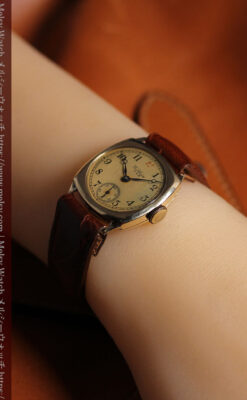 英国仕立てウォルサムの金無垢アンティーク腕時計 クッション型-W1668-16