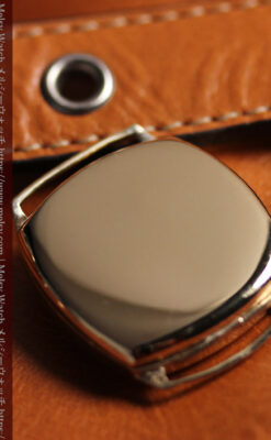 英国仕立てウォルサムの金無垢アンティーク腕時計 クッション型-W1668-18