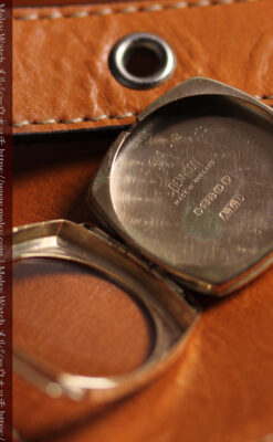 英国仕立てウォルサムの金無垢アンティーク腕時計 クッション型-W1668-19